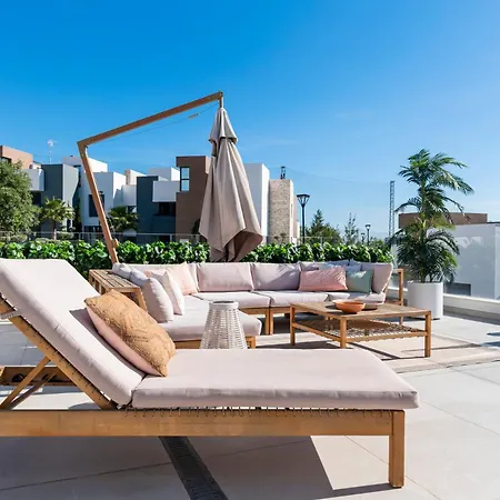Casa Hermano - Private Pool Penthouse 아파트 마르베야