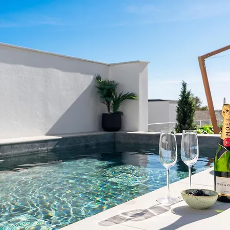 Casa Hermano - Private Pool Penthouse Appartement *