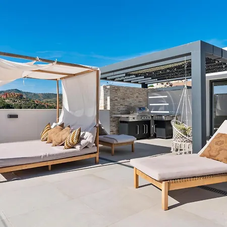 Апартаменти Casa Hermano - Private Pool Penthouse *